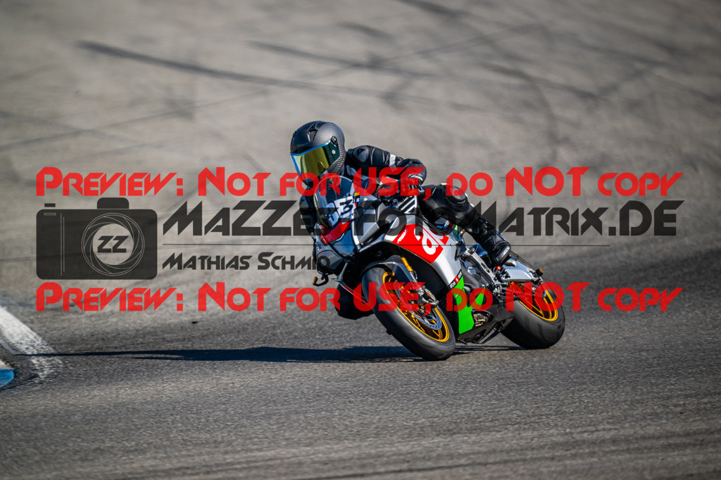 MaZZes_FotoMatrix_240520_6007705_0198 | GELB