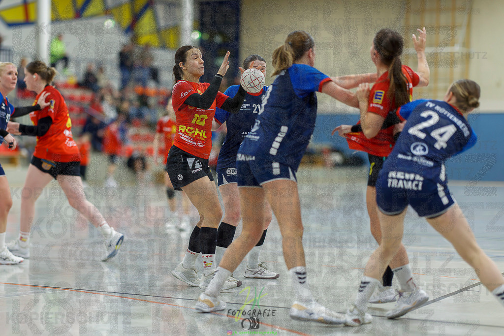 Frauen Regionalliga (HHV); HSG Wettenberg - TV Hüttenberg | Frauen Regionalliga (HHV); HSG Wettenberg - TV Hüttenberg am 06.12.2025 in Launsbach (Wettenberg) (Halle GS Launsbach (Wettenberg))Photo © 2025 - Jörg Heinrich - Realisiert mit Pictrs.com