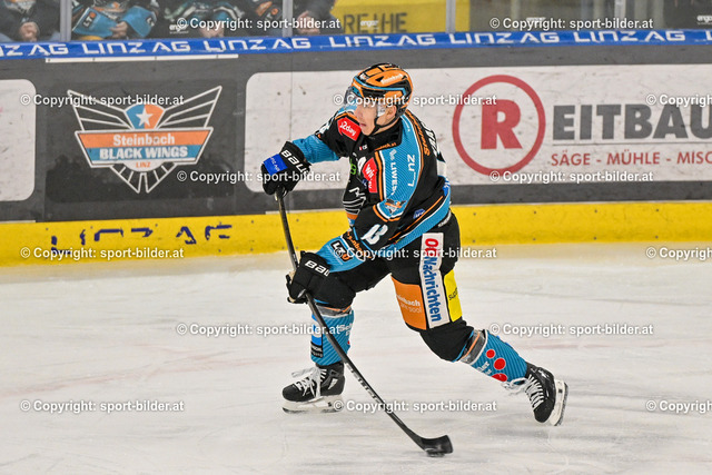 AUT, ICE, Black Wings Linz (AUT) vs HCB Suedtirol Foxes (ITA) | 19.01.2025, Eishalle Linz, AUT, ICE Eishockey Liga, Black Wings Linz (AUT) vs HCB Suedtirol Foxes (ITA), im Bild Gerd Kragl of Steinbach Black Wings Linz// ICE win2day Hockey League Match between Black Wings Linz (AUT) vs HCB Suedtirol Foxes (ITA) in Linz, Austria on 2025/01/19