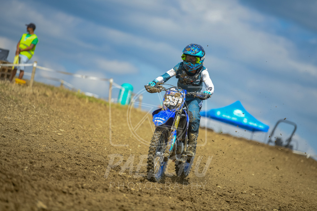 Lady (199) | Paeschuphoto Shop - Wer nicht sucht der auch nicht findet.Ob Motocrossbilder oder von einem besuchtem Spiel, Hauptsache Action. - Realisiert mit Pictrs.com