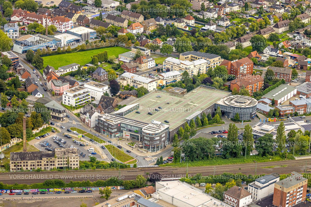 Ahlen230803332 | Luftbild, uftbild, Gebr.-Kerkmann-Platz Einkaufszentrum, Abriss Gebäude ehem. Stärkefabrik Hundhausen, Ahlen, Ruhrgebiet, Nordrhein-Westfalen, Deutschland