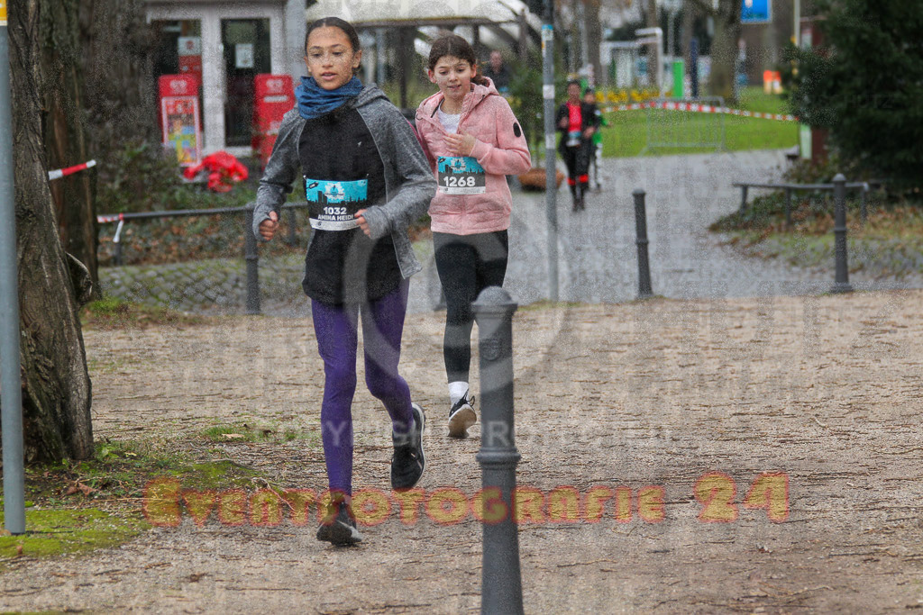 231231_1026_EV4_8807 | Sportfotografie im Rhein-Sieg Kreis, Köln, Bonn, NRW, Rheinland Pfalz, Hessen, etc. Unser Tätigkeitsfeld umfasst den Laufsport vom Volkslauf über den Marathon, Duathlon, Triathon bis zum Ultralauf wie Kölnpfad Ultra oder Schindertrail.