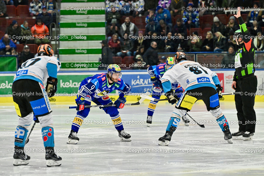 EC IDM Wärmepumpen VSV vs. STEINBACH BLACK WINGS LINZ  | #9 RAUCHENWALD Alexander EC VSV, #81 Collins Sean Brendan BLACK WINGS LINZ, ZRNIC MILAN Referee, EC IDM Wärmepumpen VSV vs. STEINBACH BLACK WINGS LINZ , EC IDM Wärmepumpen VSV vs. STEINBACH BLACK WINGS LINZ  am 28.01.2025 in Villach (Stadthalle Villach), Austria, (Photo by Bernd Stefan)