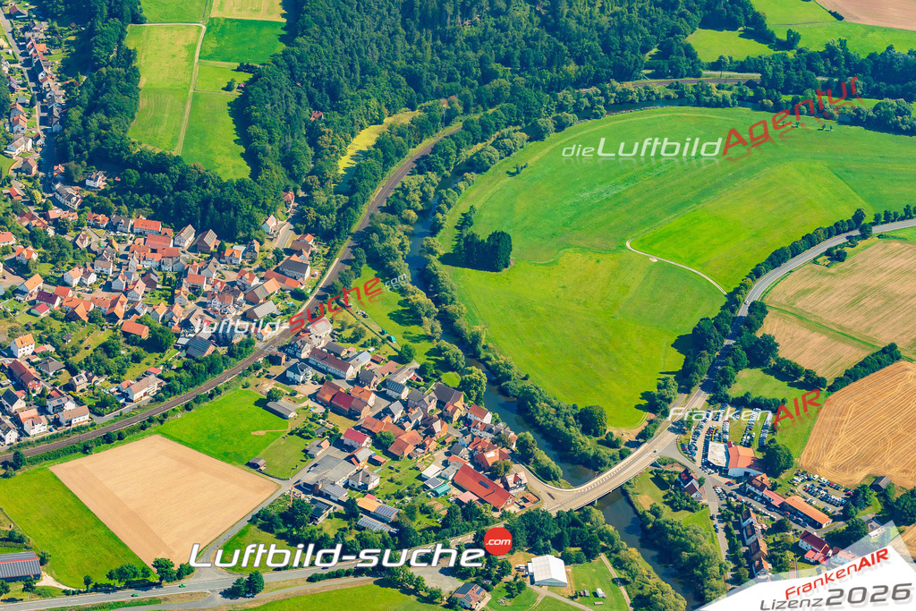 Luftbild Vs Google Maps  Röhrenfurth  Melsungen -Das Luftbild wurde 2025 vom UL-Flugzeug heraus erstellt ( keine Drohnenluftbilder ) - Hochauflösende Luftaufnahme -Nicht vergleichbar mit Google Maps oder Satelittenbilder- Die Geschenkidee !Mit Lizenz und Bildrechte bestellbar