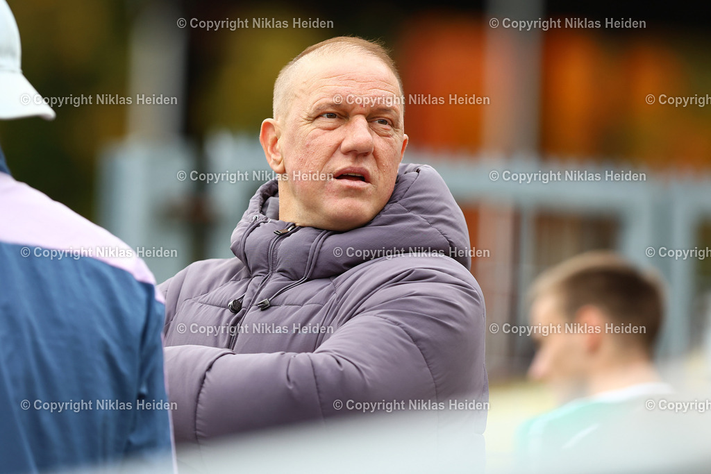 NH_HamburgerSVU21_SVWerderBremenU23_RegionalligaNord_11102025 | Ivan Klasnic (Ex-Profi)Fußball I Herren I Regionalliga Nord I Saison 2025-2026  I 14. Spieltag I Hamburger SV U21 - SV Werder Bremen U23 I 11.10.2025 I Stadion Hoheluft