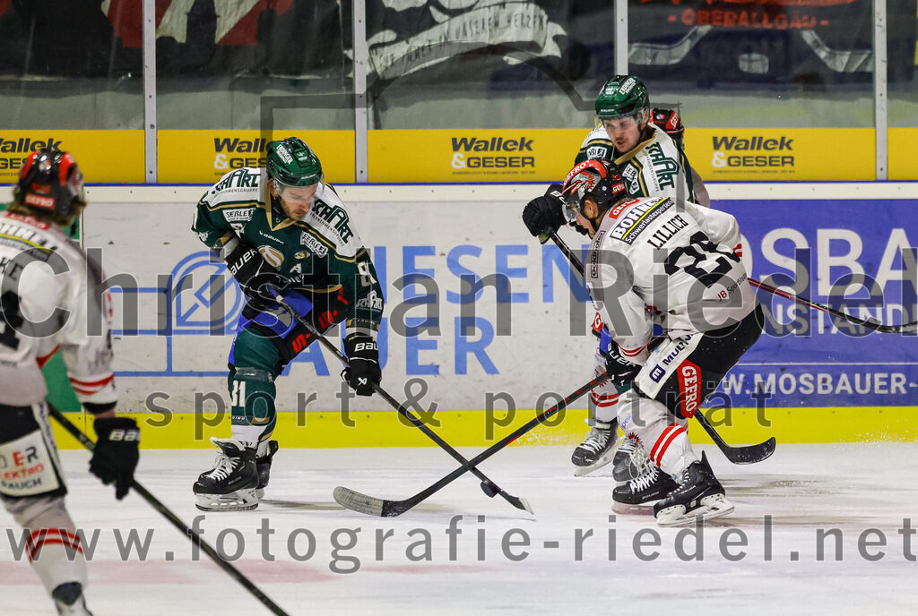 2025-12-14_132_TSV_Erding_gegen_ECDC_Memmingen_Indians | Erding, Deutschland, 14.12.2025:Eishockey, Oberliga Süd 2025 / 2026, 26. Spieltag, TSV Erding gegen ECDC Memmingen Indians, Endergebnis: 1:2Foto: Christian Riedel / fotografie-riedel.net