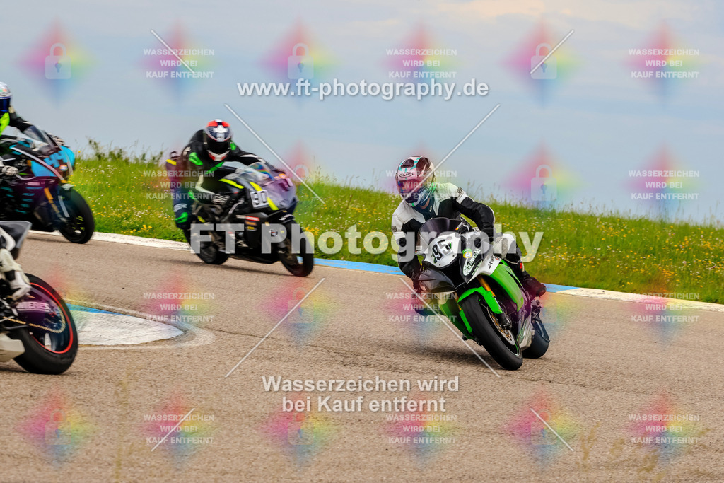 MotoTeam-2525 | Hier findet Ihr Bilder von Touristenfahrten auf der Nürburgring Nordschleife oder von anderen Veranstaltungen die ich besucht habe. Viel Spass beim Durch Schauen 