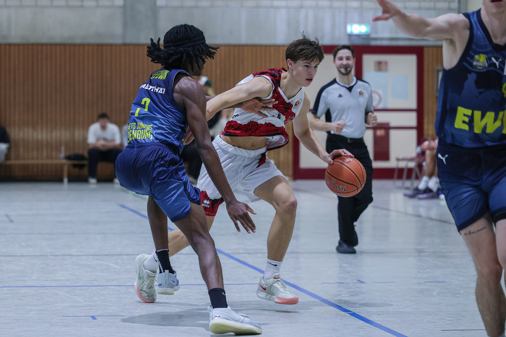 NBBL BAYER GIANTS vs EWE Baskets Juniors Oldenburg-14 | Fotos von Basketballspielen aus dem Raum NRW fotografiert von Gero Mueller-Laschet und Daniel Schaefer - Realisiert mit Pictrs.com