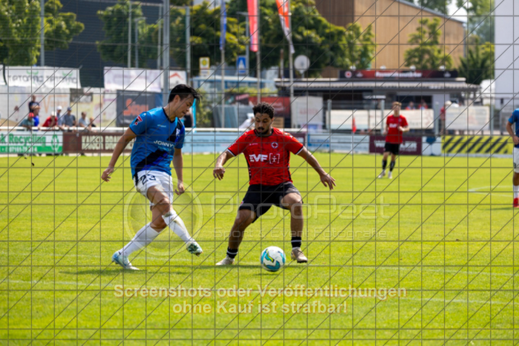 20250816_144115_0440 | #,1.Göppinger SV (rot) vs. FSV 08 Bietigheim-Bissingen (blau), Fußball, Oberliga BW, wfv, 03. Spieltag, Saison 2025/2026, Rasensportplatz Stadion SV Göppingen, Hohenstaufenstr. 116, 73033 Göppingen, 16.08.2025 - 14:00 Uhr,Foto: PhotoPeet-Sportfotografie/Peter Harich