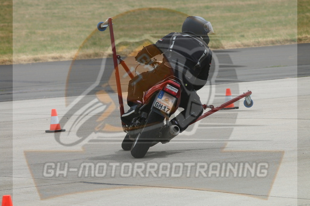 IMG_3358 | gh-motorradtraining-foto.de - Realisiert mit Pictrs.com