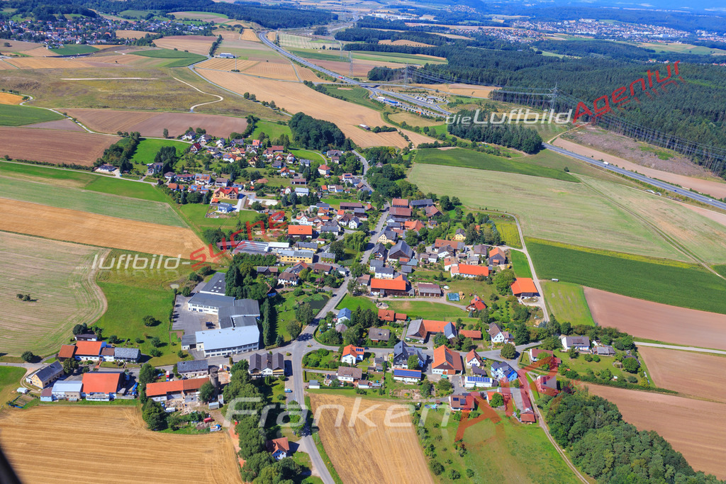 Luftbild von  Grub-am-forst - Luftaufnahme wurde 2016 von https://frankenair.de mittels Flugzeug (keine Drohne) erstellt - die Geschenkidee