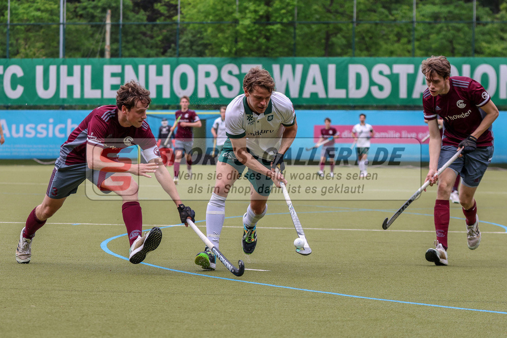 MJ_2023-05-20-HTCU-MSC-47 | Harry Miskimmin (Uhlenhorst Mülheim #9) &amp; Daniel Schellinger (Münchner SC #3), Uhlenhorst Mülheim - Münchner SC am 1.10.2022 im Waldstadion, Mülheim a. d. Ruhr