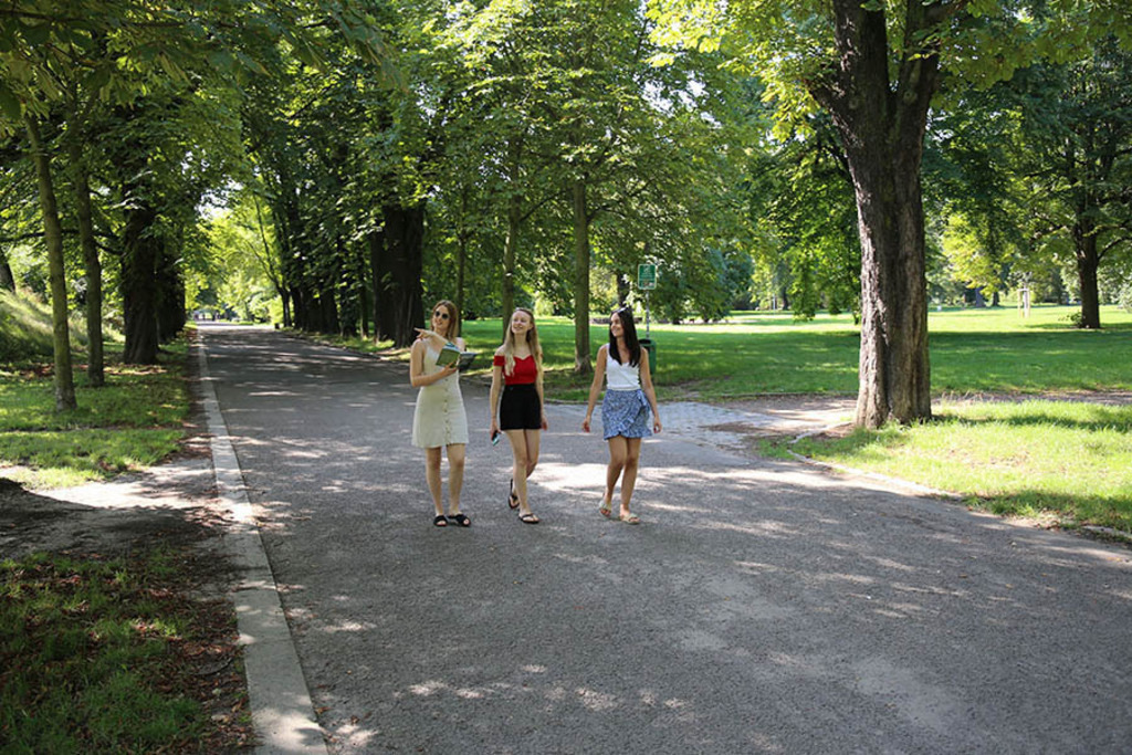 Foto: Leipzig - Friedenspark | Das Team hinter BILDLEXIKON LEIPZIG bündelt historische wie aktuelle Informationen über die Stadt Leipzig in Text und Bild auf einer Plattform und stellt diese der interessierten Öffentlichkeit zur Verfügung.