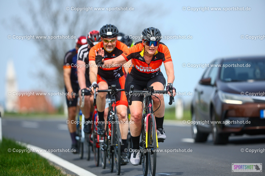 771_TRA56919 | Neusiedlersee Radmarathon 2026@sportshot_your_pictrs #yourpictures#roadtowm2029 #nrm #neusiedlerseeradmarathon #neusiedlersee #neusiedlerseetourismus #burgenland #mörbisch #nrm26 #burgenlandtourismus #voglundco #poweredbyburgenlandtourismus #radsport #rad #marathon #ucigranfondo #visitburgenland #ucigranfondoworldseries