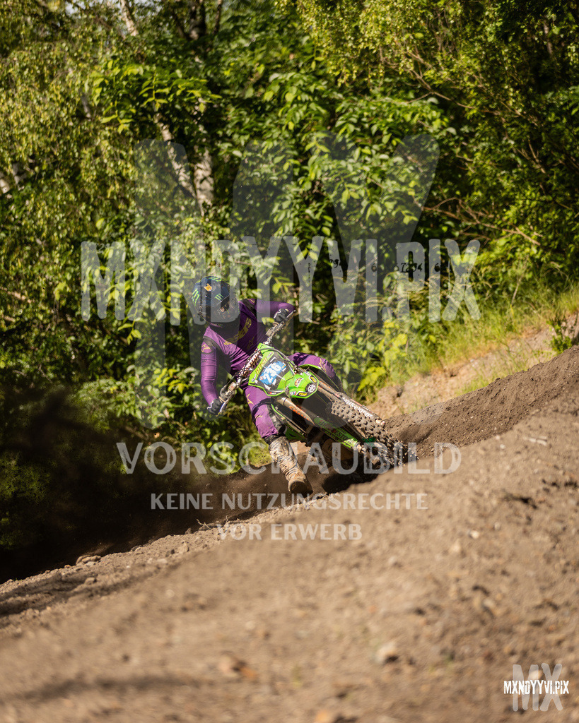 866A1046 | mxndyyvipix
