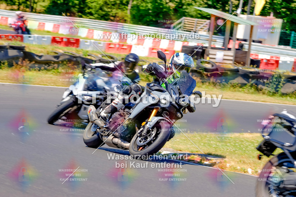 _MOT9367 | Hier findet Ihr Bilder von Touristenfahrten auf der Nürburgring Nordschleife oder von anderen Veranstaltungen die ich besucht habe. Viel Spass beim Durch Schauen 