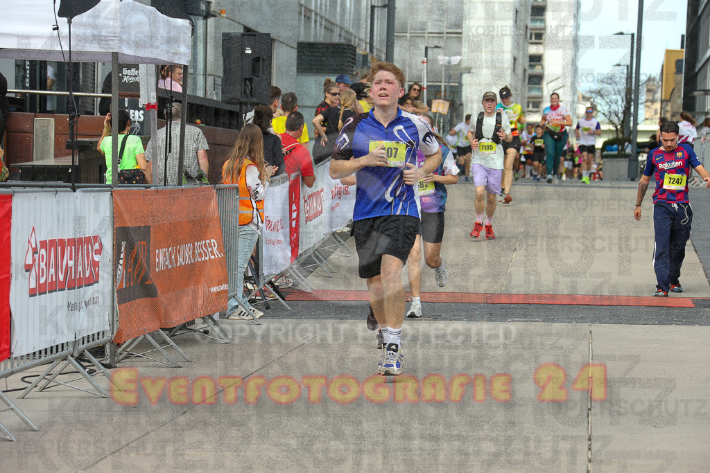250920_1332_EX1_5360 | Sportfotografie im Rhein-Sieg Kreis, Köln, Bonn, NRW, Rheinland Pfalz, Hessen, etc. Unser Tätigkeitsfeld umfasst den Laufsport vom Volkslauf über den Marathon, Duathlon, Triathon bis zum Ultralauf wie Kölnpfad Ultra oder Schindertrail.