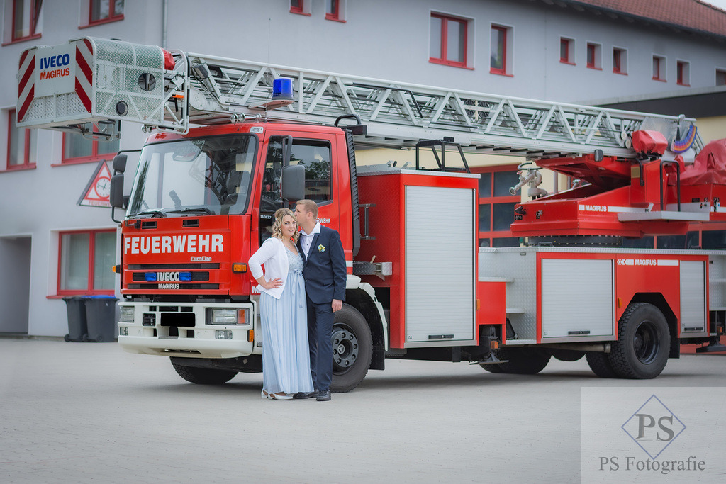 Hochzeit_Kloster_Bredelar_2 | Hochzeitsfotograf aus Leidenschaft in Büren und Umgebung - Professionelle Hochzeitsreportagen mit emotionalen Fotos - Realisiert mit Pictrs.com