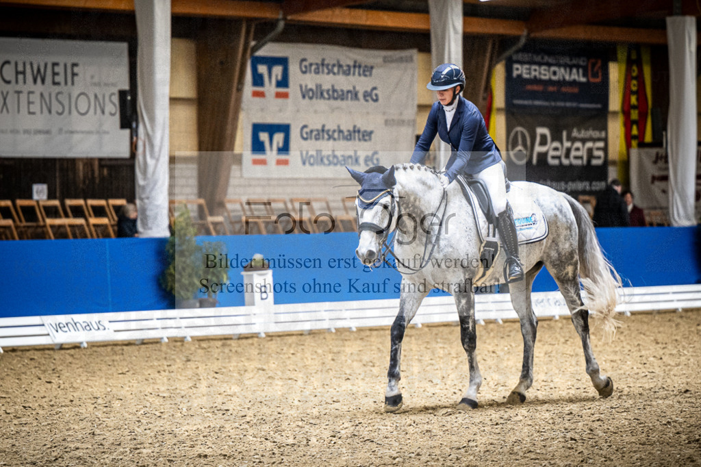 DOS_3181 | Entdecke hochwertige Reitturnierfotos von Foto Oger. Professionell, emotional und authentisch – jetzt Lieblingsmomente im Shop bestellen.Deutschlandweite Turnierfotografie. - Realisiert mit Pictrs.com
