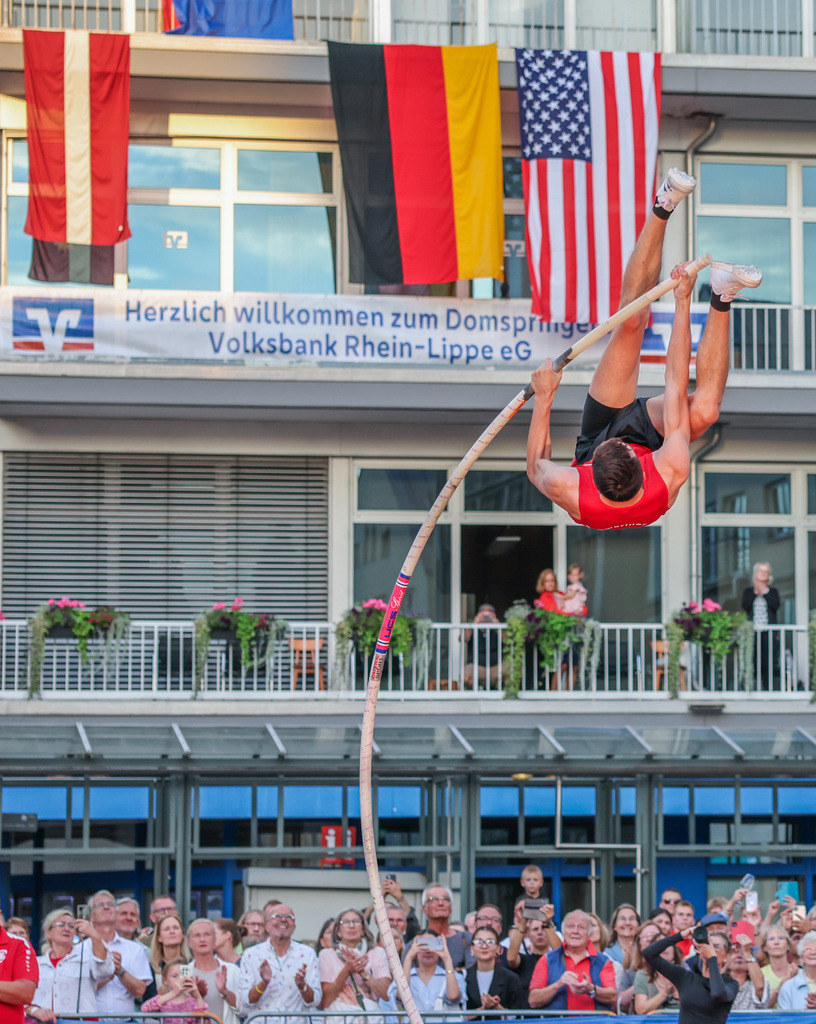 top-top.de-250828-332 | Foto, Video, Fotografie, Videografie, Fotobox, DJ, Discjockey, Musik, Musikbox, Veranstaltung, Photobooth, Amazon, Ebay, Buchtipp, Bestseller, Autor, Verlag, Buch, Wesel, Hamminkeln, NRW, Dinslaken, Rees, Drohne, Hochzeit, Party, Fotobox, Wesel, Fotograf