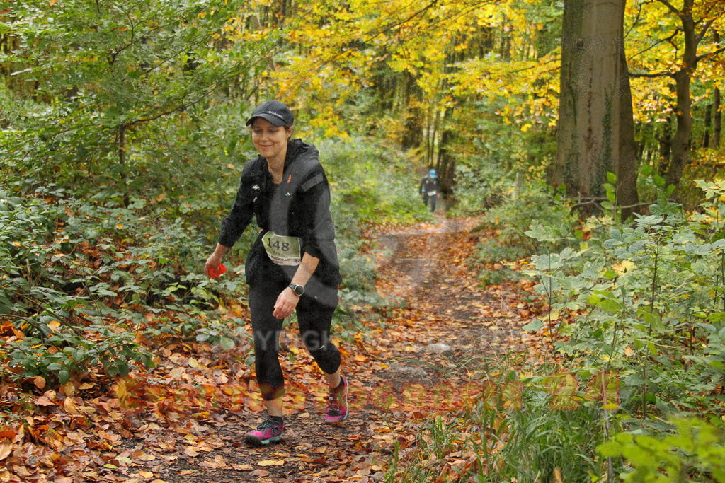 251026_1323_EV4_6883 | Sportfotografie im Rhein-Sieg Kreis, Köln, Bonn, NRW, Rheinland Pfalz, Hessen, etc. Unser Tätigkeitsfeld umfasst den Laufsport vom Volkslauf über den Marathon, Duathlon, Triathon bis zum Ultralauf wie Kölnpfad Ultra oder Schindertrail.