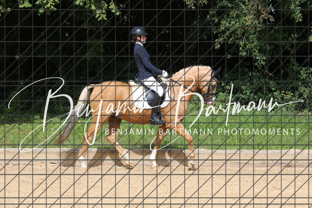 AZ2A2429 | Benjamin Bartmann Photomoments