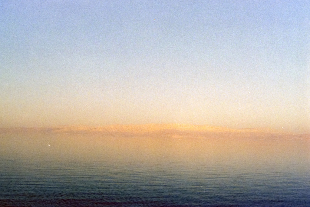 _Orte-fuer-die-Seele_stockfoto_undarstellbar.com_00004 | Online Shop für Christen: Christliche Poster XXL, Plakate, Wandbilder als Leinwand & christliche Postkarten, Kalender, Sticker & Lizenzen zum Download. Die Kunstwerke im christliche Geschenke Shop zeigen die Jahreslosung 2025, Gott, Jesus & mehr.