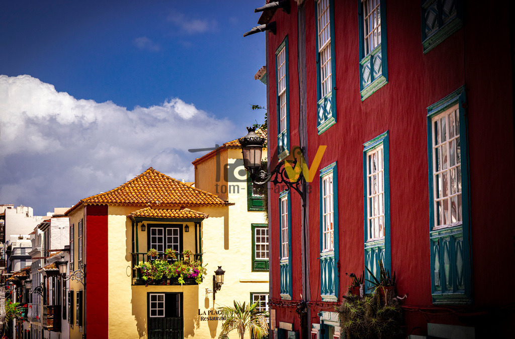 Eine Szene in  Santa Cruz de La Palma | Hochauflösende und hochwertige Bilder und Fotos.Kommerzielle oder private Nutzung ✔ Bilder downloaden✔ Acryl ✔ Leinwand ✔ Poster ✔
 - Realisiert mit Pictrs.com