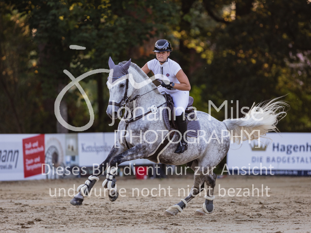 220825_Delbrueck_A1-Mannschaft-304 | Deine schönsten Turniermomente als professionelle Fotos! Entdecke hochwertige Pferdesport-Fotografie im Online-Shop. Jetzt Fotos finden & bestellen!