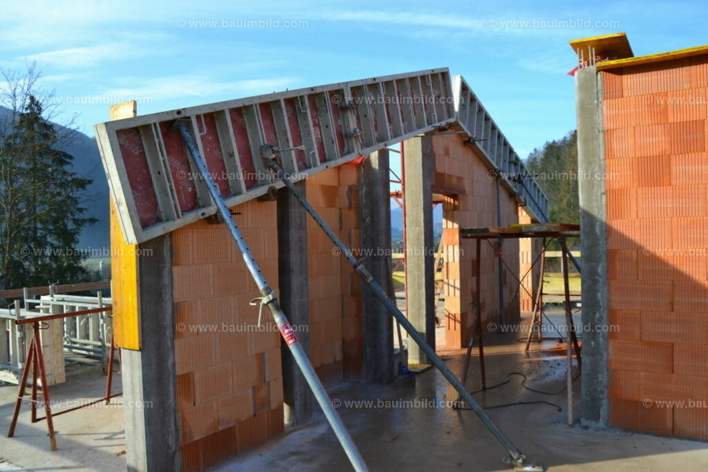 bib-lg04-sonstige-betonarbeiten-0705 | Nach LV-Leistungsgruppen sortierte Detailfotos über den Bau eines Hauses. Alle Hausbau-Bilder direkt vom Urheber und Autor der Website Haus-Selber-Bauen.com