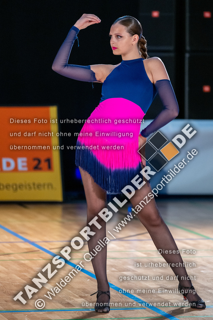 20250503-01075 | Hier finden Sie Tanz Bilder vom Latein und Standard Formationen tanzen. Sportbilder vom Tanzsport. Schöne Fotos und von Weltmeisterschaft, Europameisterschaft, Bundesliga, Regionalliga, Oberliga und Landesliga sowie von GOC Stuttgart, DanceComp, WM Bremen