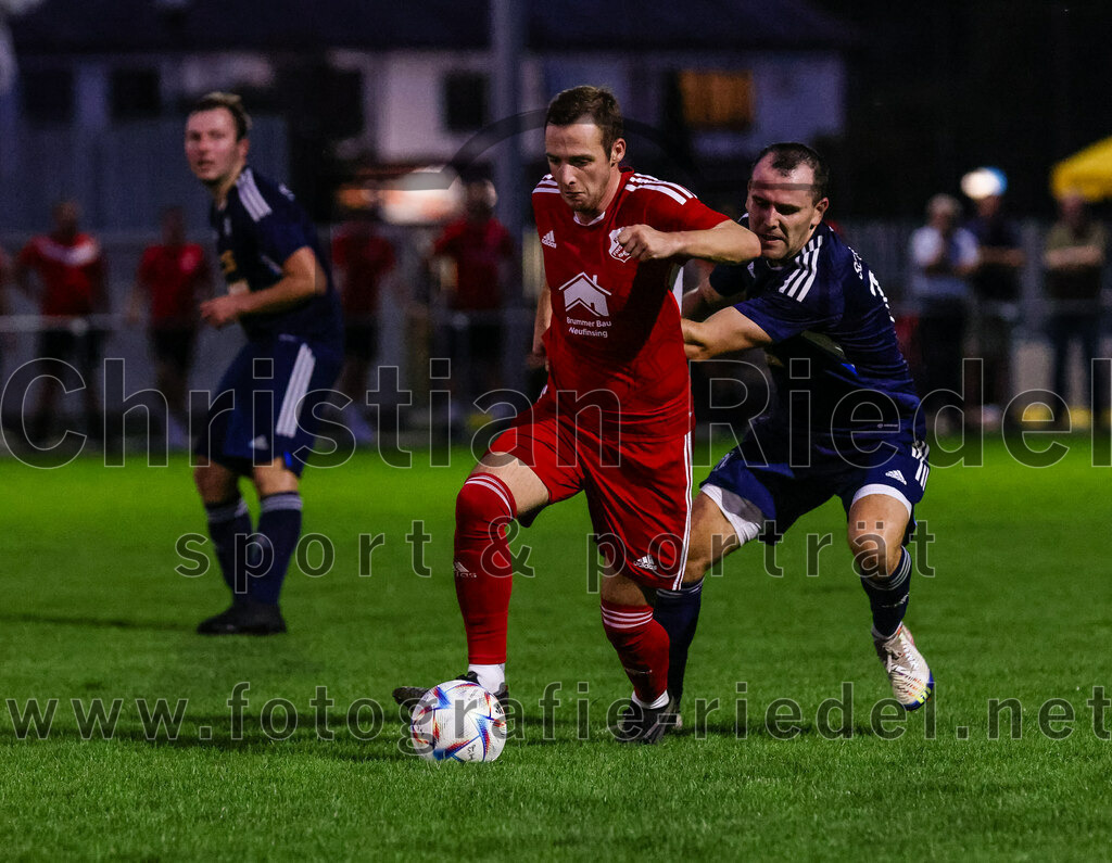 2023-08-22_080_FC_Finsing_gegen_SC_Moosen-Vils | Finsing, Deutschland, 22.08.2023:
Fußball, Kreisliga 2023 / 2024, 5. Spieltag, FC Finsing gegen SC Moosen/Vils, Endergebnis: 5:0

Andre Huber (FC Finsing, #9), Michael Willmes (SC Moosen/Vils, #15)

Foto: Christian Riedel / fotografie-riedel.net
