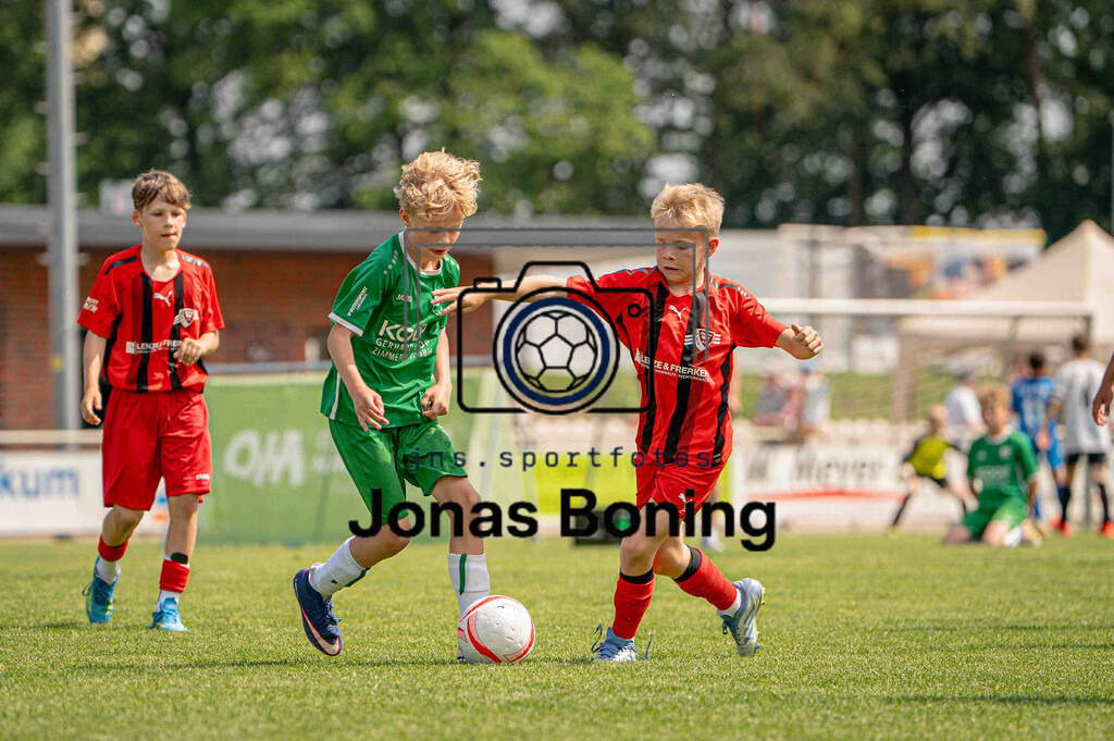 Fußball I E-Junioren I Saison 2025-2026 I OM-Cup Lüsche I Samstag  I 22513 | jns.sportfotos - Realisiert mit Pictrs.com