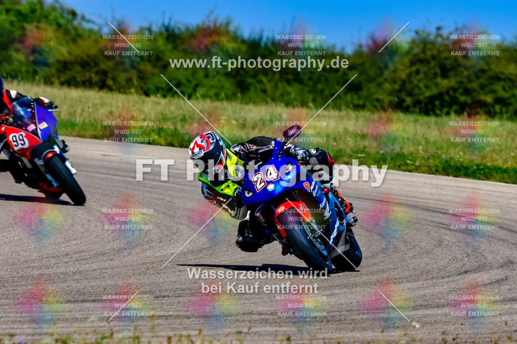 024-3324 | Hier findet Ihr Bilder von Touristenfahrten auf der Nürburgring Nordschleife oder von anderen Veranstaltungen die ich besucht habe. Viel Spass beim Durch Schauen 