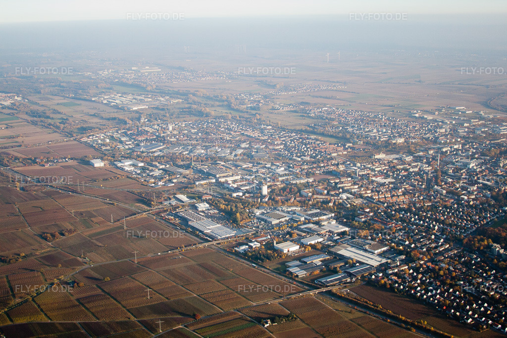 Luftbild: Gewerbegebiet Nord in Landau in der Pfalz im Bundesland Rheinland-Pfalz in Deutschland. Foto: IMG_46209.jpg vom 31.10.2011 durch Werner Riehm/FLY-FOTO.de
