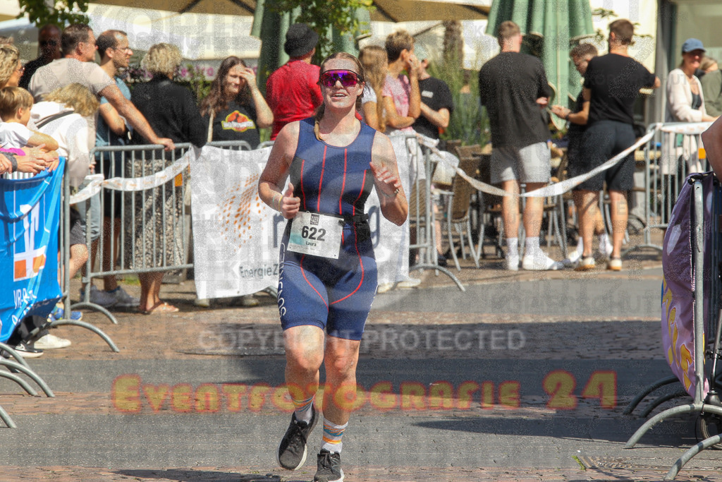 250824_1435_EV4_1975 | Sportfotografie im Rhein-Sieg Kreis, Köln, Bonn, NRW, Rheinland Pfalz, Hessen, etc. Unser Tätigkeitsfeld umfasst den Laufsport vom Volkslauf über den Marathon, Duathlon, Triathon bis zum Ultralauf wie Kölnpfad Ultra oder Schindertrail.