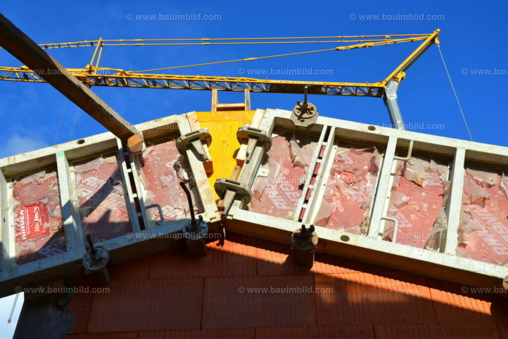 bib-lg04-sonstige-betonarbeiten-0722 | Nach LV-Leistungsgruppen sortierte Detailfotos über den Bau eines Hauses. Alle Hausbau-Bilder direkt vom Urheber und Autor der Website Haus-Selber-Bauen.com