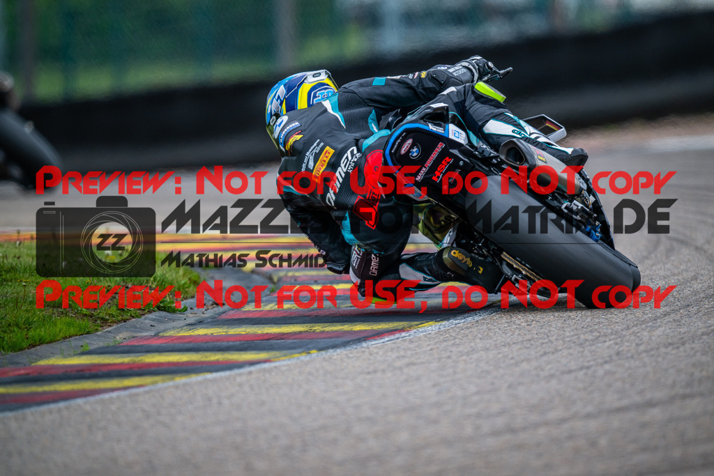 MaZZes_FotoMatrix_240503_6007705_9405 | SBK