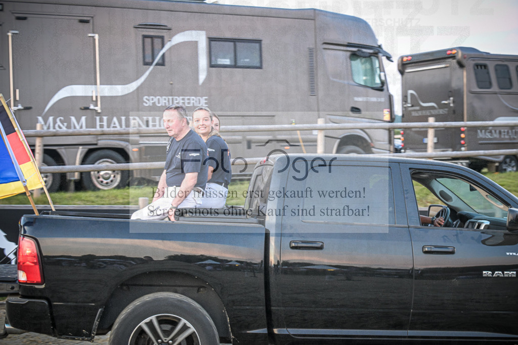 DOS_0291 | Entdecke hochwertige Reitturnierfotos von Foto Oger. Professionell, emotional und authentisch – jetzt Lieblingsmomente im Shop bestellen.Deutschlandweite Turnierfotografie. - Realisiert mit Pictrs.com