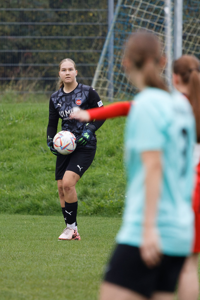 SVWFCH_250927_5453 | Fotopresso – Sportfotografie in Heidenheim & Umgebung. Professionelle Sportfotografie für unvergessliche Momente. Dynamische Action-Shots, emotionale Szenen & hochwertige Bilder. - Realisiert mit Pictrs.com