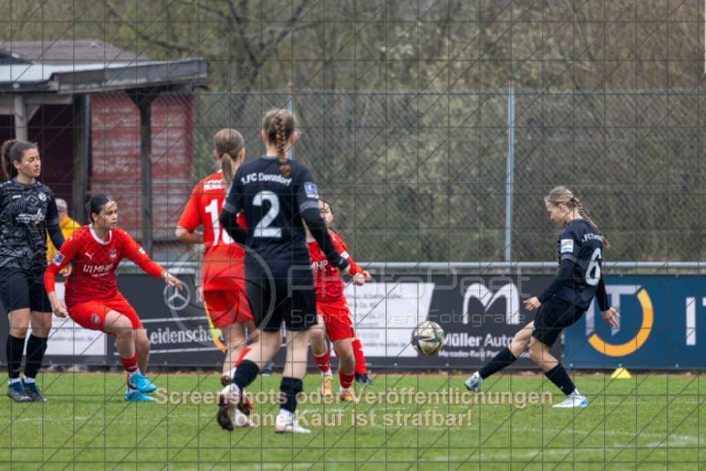20250329_140845_0038 | #,1.FC Donzdorf (schwarz) vs. 1.FC Heidenheim (rot), Fussball, EnBW-Oberliga B -Juniorinnen, 18. Spieltag, Saison 2024/2025, Rasenplatz, Lautertal Stadion, Süßener Straße 16, 73072 Donzdorf, 29.03.2025 - 14:00 Uhr,Foto: PhotoPeet-Sportfotografie/Peter Harich
