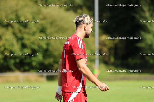 Fußball I Herren I Saison 2025-2026 I Verbandsliga Süd I 7. Spieltag I SV Schackendorf - SV Azadi Lübeck I 06.09.2025.084 | Manuel Carvalho (9, SV Schackendorf) - Realisiert mit Pictrs.com