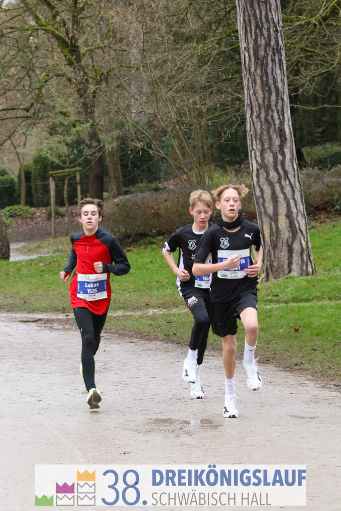 1700m Stadtwerke Jugendlauf | 3 Koenigslauf 2024 1700m Stadtwerke Jugendlauf - Realisiert mit Pictrs.com