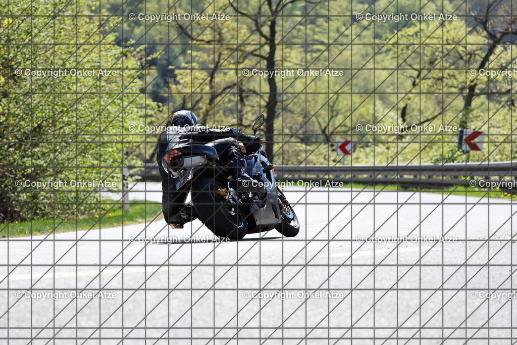 IMG_7024 | Fotograf am Kyffhäuser. Onkel Atze. Kyffhäuser Rennstrecke. Café36. Motorsportfotografie. - Realisiert mit Pictrs.com