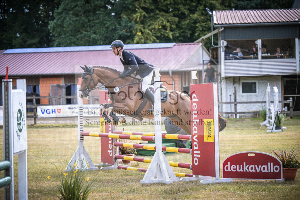 DOS_0657 | Entdecke hochwertige Reitturnierfotos von Foto Oger. Professionell, emotional und authentisch – jetzt Lieblingsmomente im Shop bestellen.Deutschlandweite Turnierfotografie. - Realisiert mit Pictrs.com