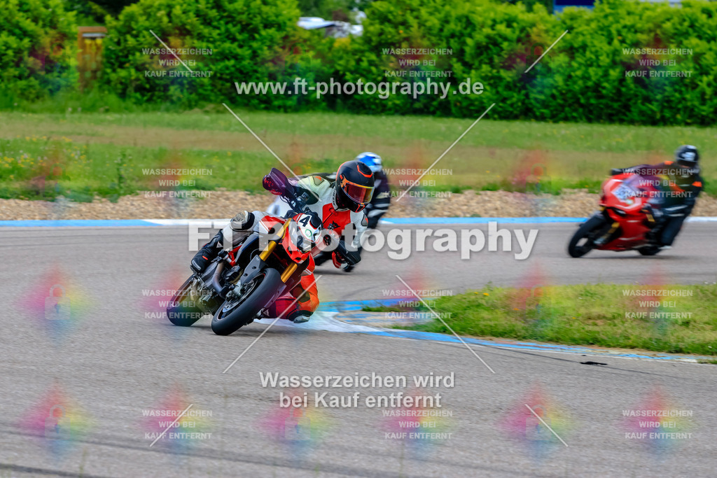 MotoTeam-8813 | Hier findet Ihr Bilder von Touristenfahrten auf der Nürburgring Nordschleife oder von anderen Veranstaltungen die ich besucht habe. Viel Spass beim Durch Schauen 