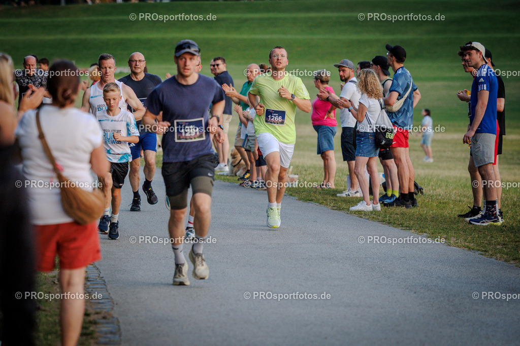 Sparda-Bank Nachtlauf Bonn; Bonn, 18.06.2025 | Impressionen vom Sparda-Bank Nachtlauf Bonn am 18.06.2025 in Bonn (Nordrhein-Westfalen). 
