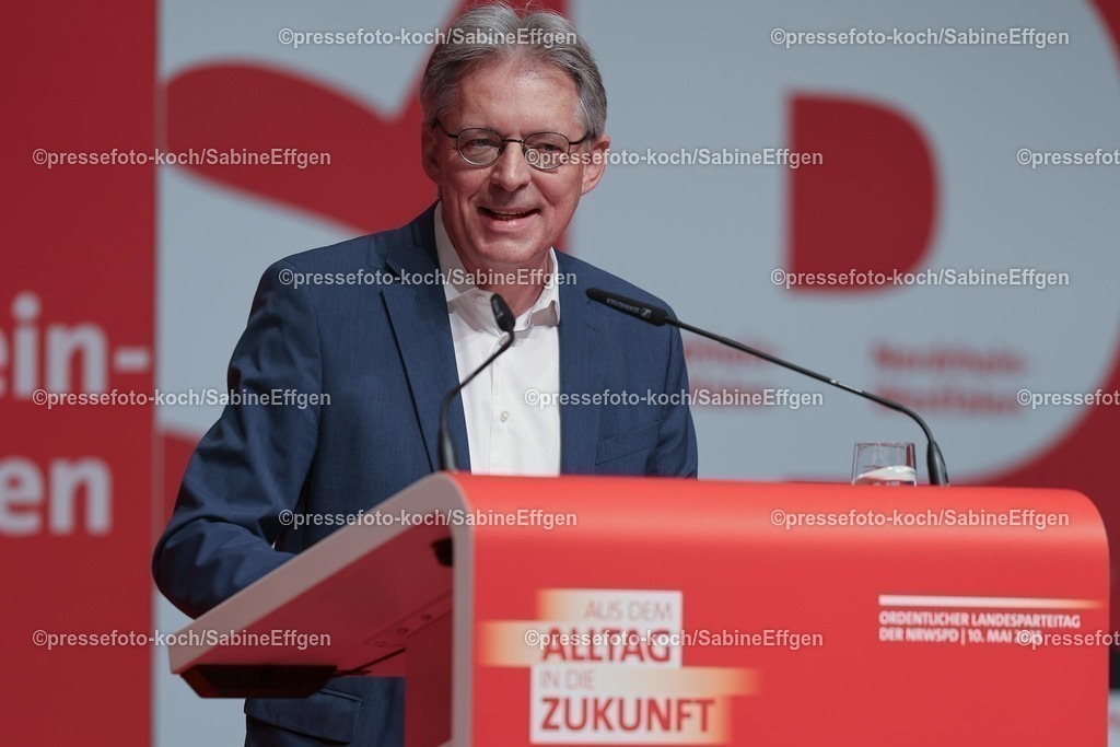 xSEF10052501051 | 10.05.2025, xsefx, Landesvorsitzender Achim Post auf dem Landesparteittag der NREWSPD 2025 mit dem Motto -Aus dem Alltag in die Zukunft- in der Mercatorhalle Duisburg im City Palais