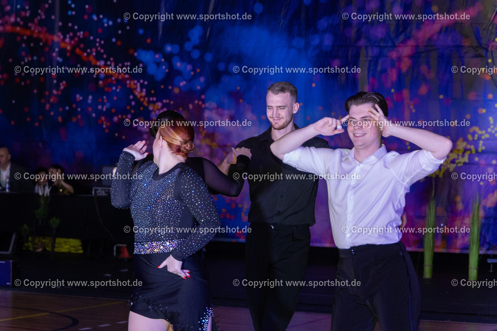 AR6_0323 | Rund um das Thema Sport-Event-Fotografie & individuelle Teilnehmerfotos. Jeder Teilnehmer wird fotografiert.