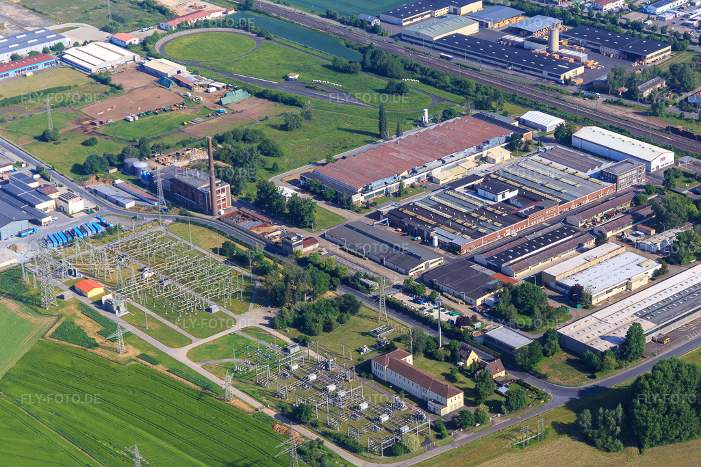 Luftbild: Industriegebiet Eltmann zwischen A70 und B26 Schaeffler Technologies AG & Co. KG in Eltmann im Bundesland Bayern in Deutschland. – Foto: IMG_099861.jpg vom 25.05.2017 durch Werner Riehm/FLY-FOTO.de – Auflösung des Originals: 5472 x 3648 px – Schaeffler Deutschland